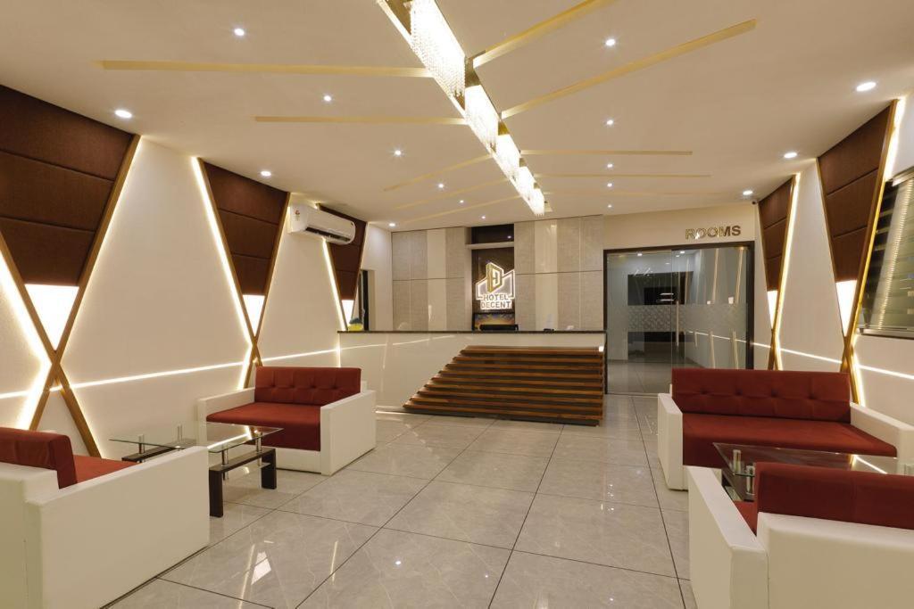 Hotel Decent Unjha Eksteriør billede