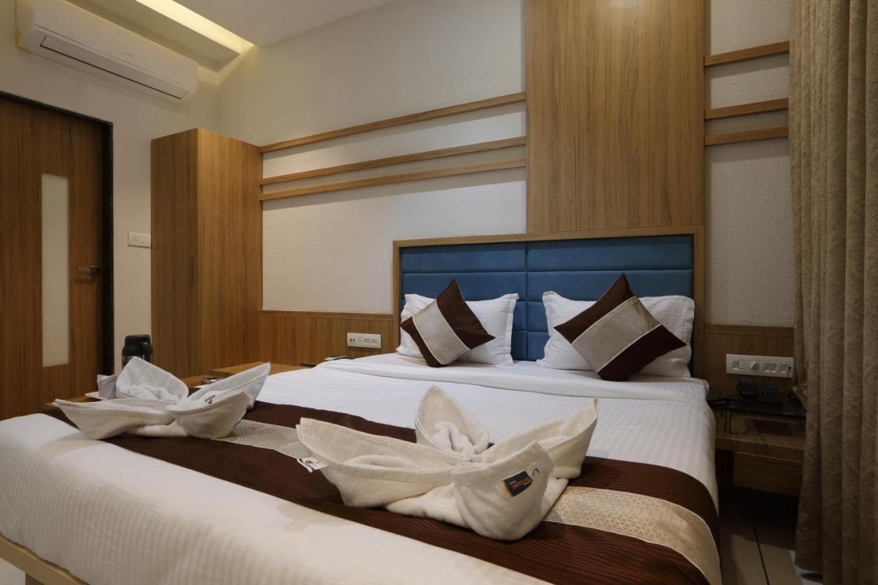 Hotel Decent Unjha Eksteriør billede